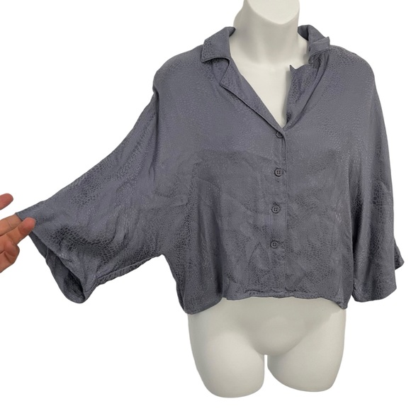 Steve Madden Viscose/ Rayon Cropped Button-Up Top SZ XS - Picture 7 of 14